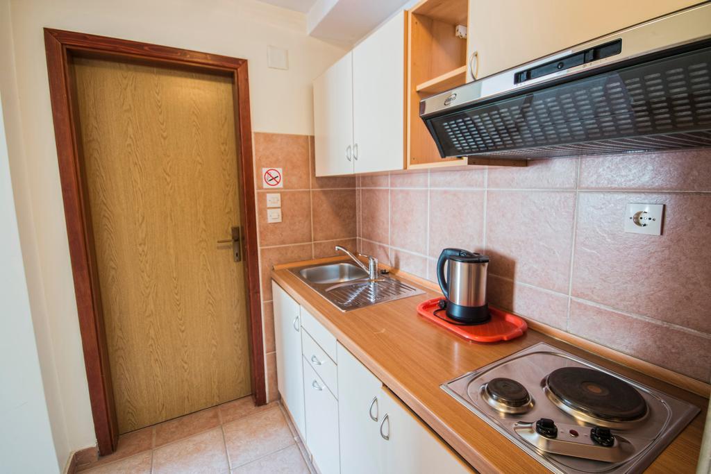 Aparthotel Castrum Novum Новиград Стая снимка