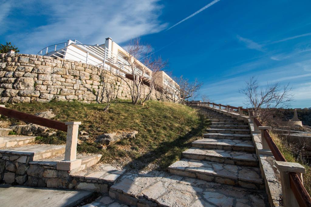 Aparthotel Castrum Novum Новиград Екстериор снимка