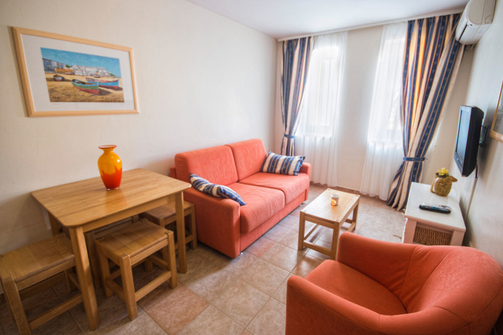 Aparthotel Castrum Novum Новиград Екстериор снимка